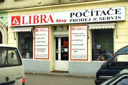 SAMOLEPÍCÍ GRAFIKA