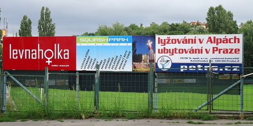 SAMOLEPÍCÍ GRAFIKA