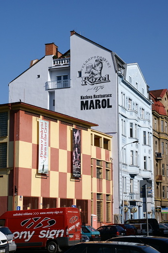 FASÁDNÍ NÁPISY